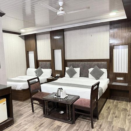 Hotel Radiance Delhi  Ngoại thất bức ảnh