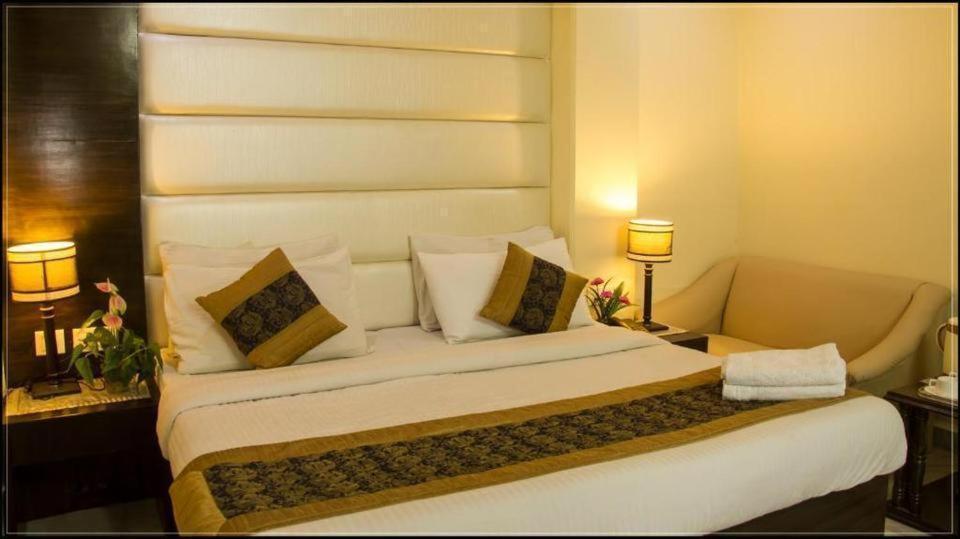 Hotel Radiance Delhi  Ngoại thất bức ảnh