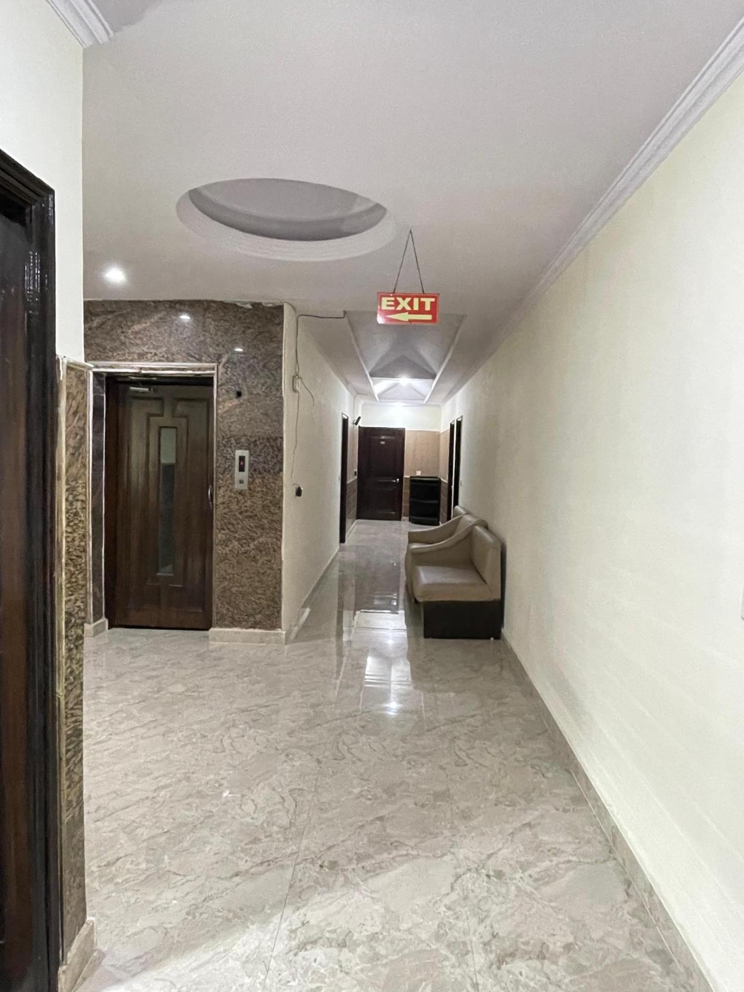 Hotel Radiance Delhi  Ngoại thất bức ảnh