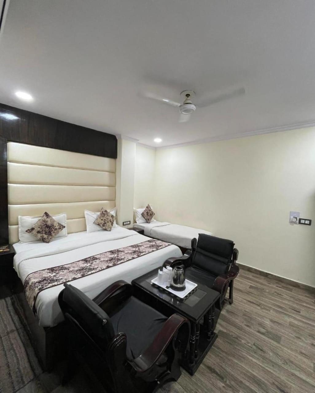 Hotel Radiance Delhi  Ngoại thất bức ảnh