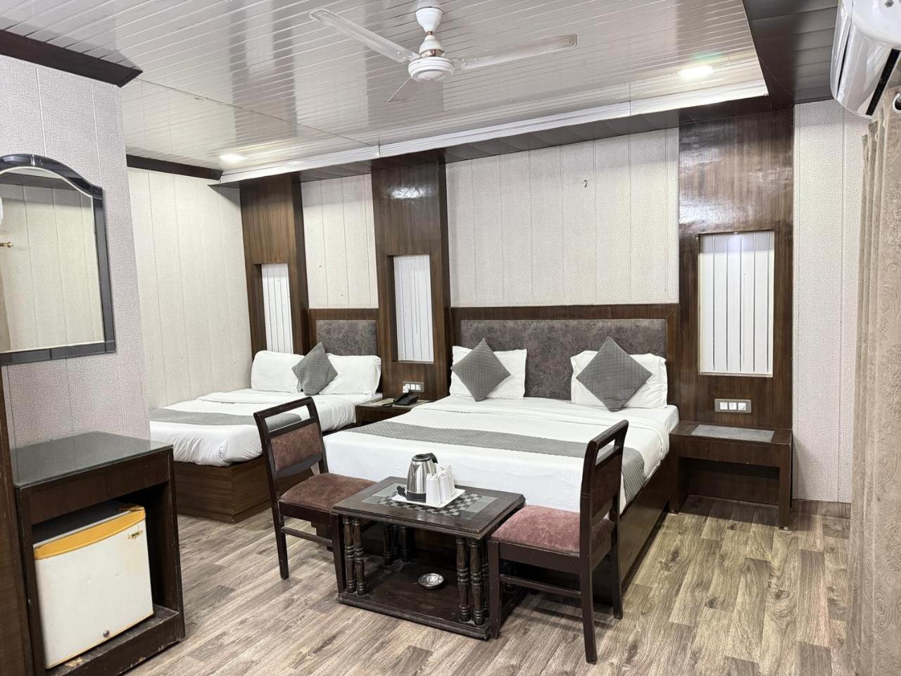 Hotel Radiance Delhi  Ngoại thất bức ảnh